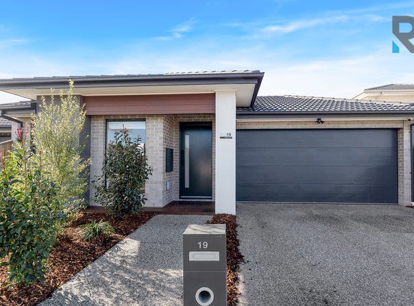 19 Jonathan Street, Greenvale, Vic 3059