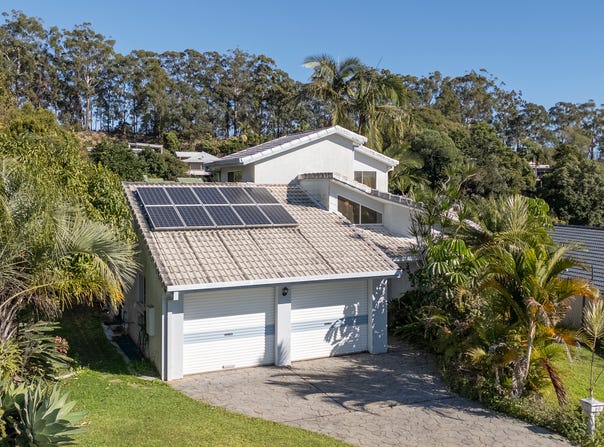 19 Robinson Place, Currumbin Waters, Qld 4223