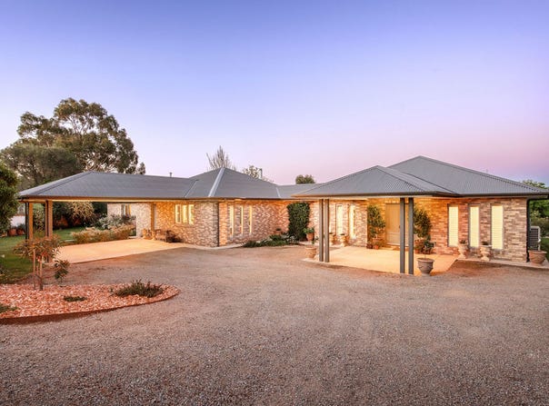 10 Hawksview Road, Wirlinga, NSW 2640