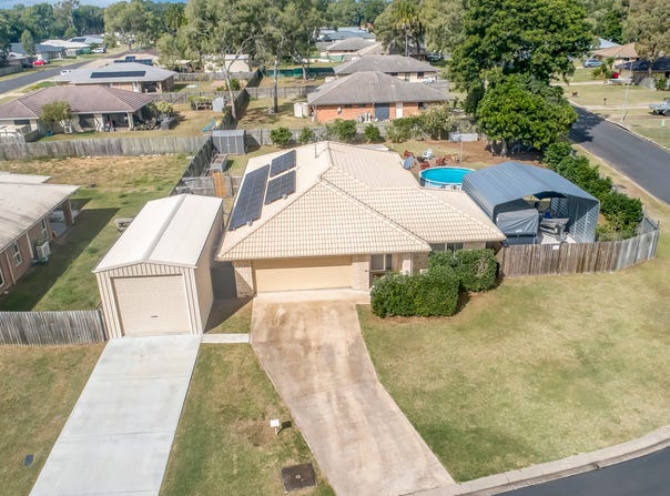 24 Monarch Avenue, Moore Park Beach, Qld 4670