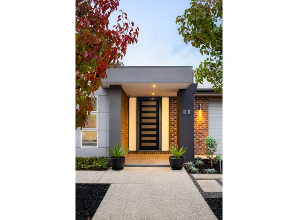 35 Bronte Crescent, Doreen, Vic 3754