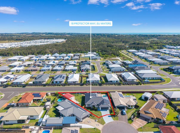 18 Protector Way, Eli Waters, Qld 4655
