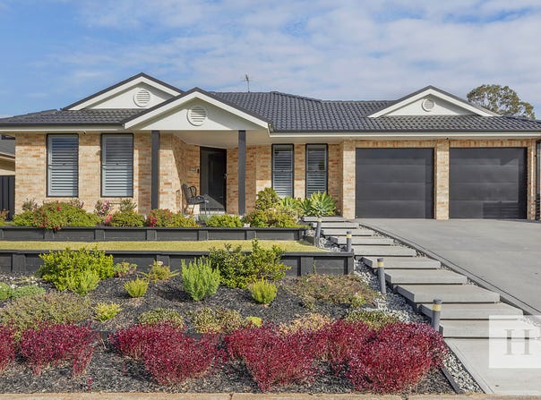 13 Samantha Close, Kanwal, NSW 2259