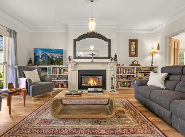 2 Burr Hill Court, Berwick, Vic 3806