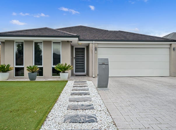 4 Serisier Parkway, Queens Park, WA 6107