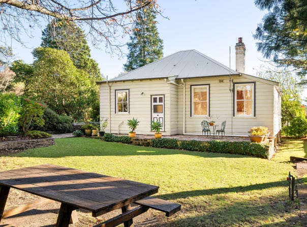 68 Fletcher Street, Wentworth Falls, NSW 2782