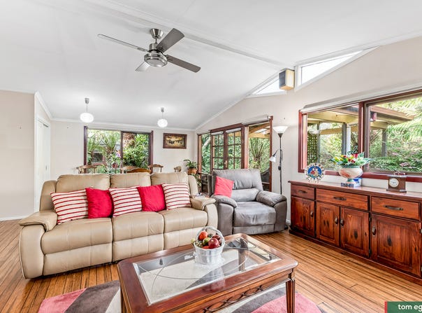 4 Victoria Road, Kinglake, Vic 3763