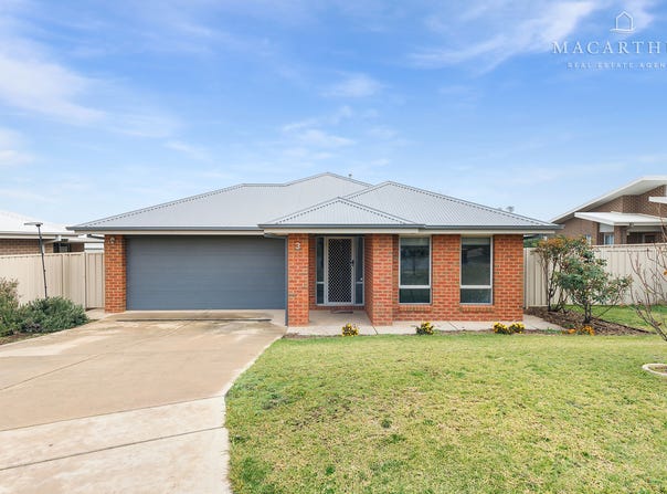 3 Mulberrygong Court, Gobbagombalin, NSW 2650