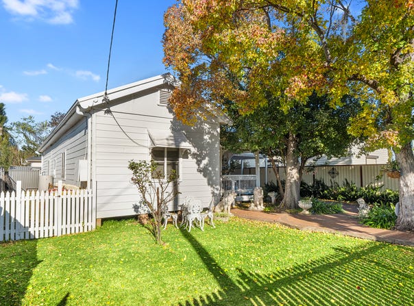 54 & 54a Paget Street, Richmond, NSW 2753