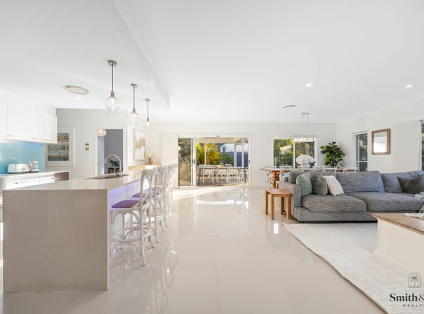 35 Rhodium Crescent, Hope Island, Qld 4212