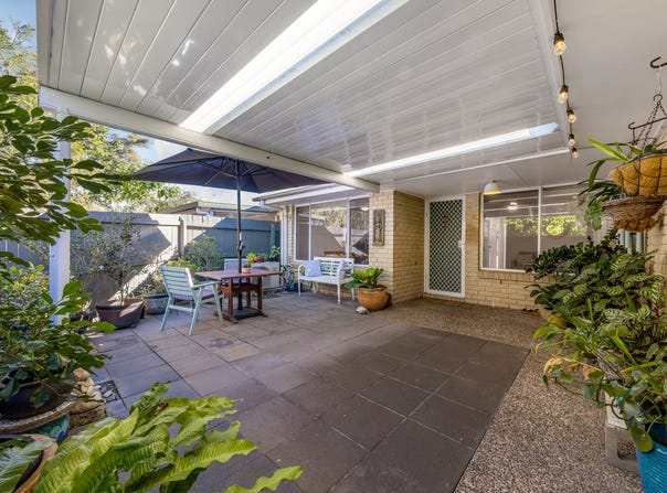 2/61 Kowonga Street, Pacific Paradise, Qld 4564
