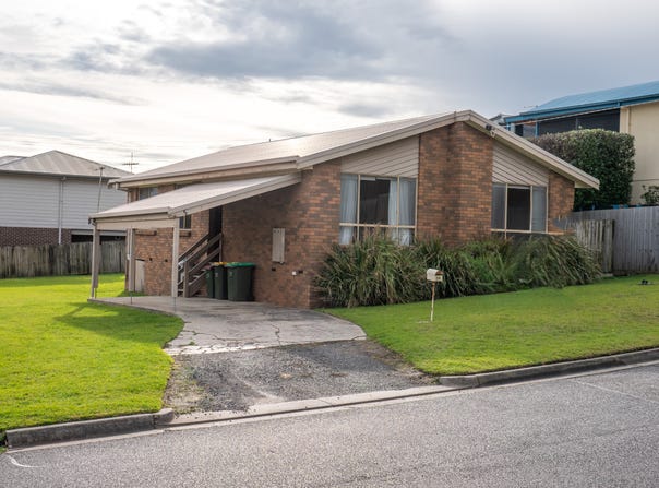 26 Genista Street, San Remo, Vic 3925