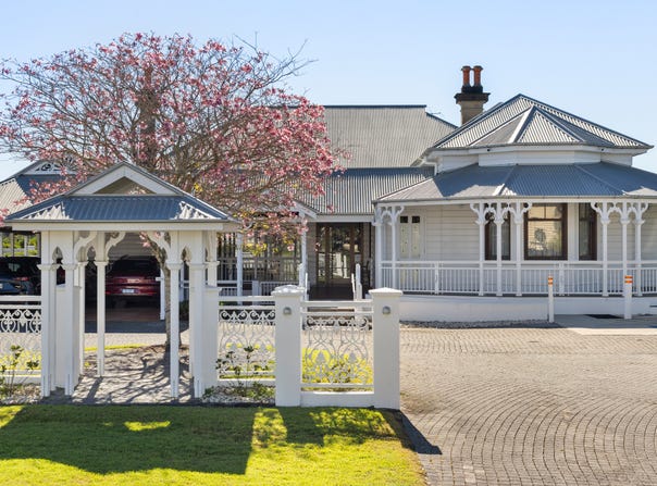 135 Brougham Street, Fairfield, Qld 4103