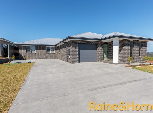 5 & 5A Cove Circuit, Dubbo, NSW 2830