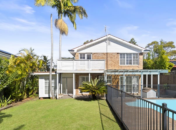 12 St Andrews Gate, Elanora Heights, NSW 2101