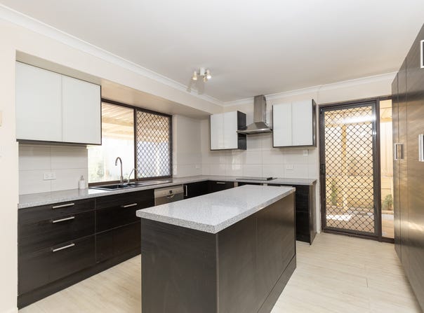 4 Cowlishaw Rise, Parmelia, WA 6167