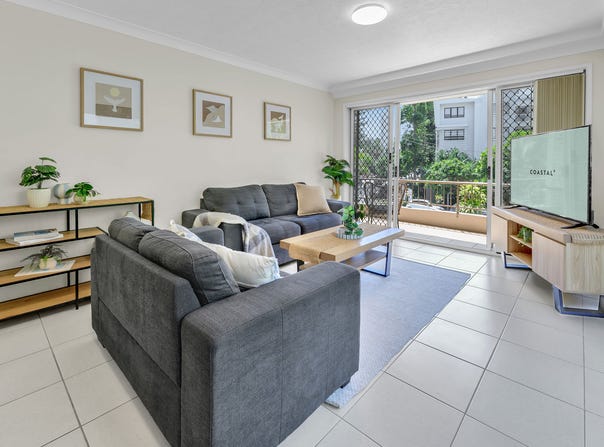3/24 First Avenue, Broadbeach, Qld 4218
