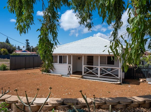 206 Evans Street, Beachlands, WA 6530