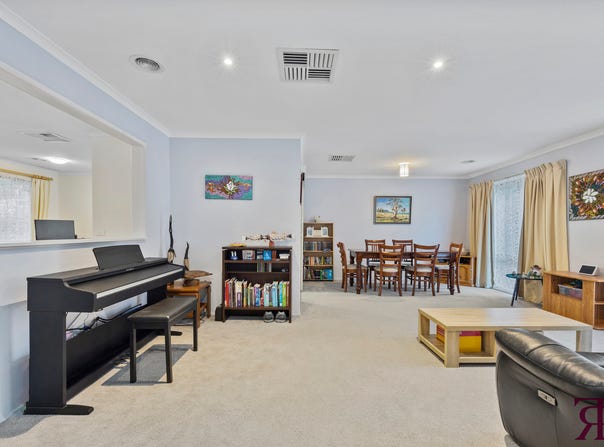 70 Barnard Circuit, Florey, ACT 2615