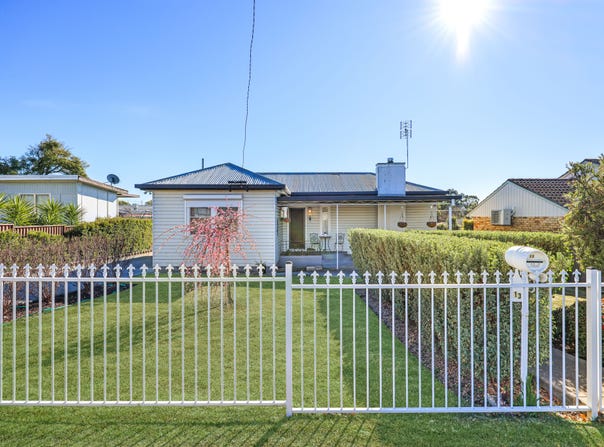 13 Elm Street, Tamworth, NSW 2340