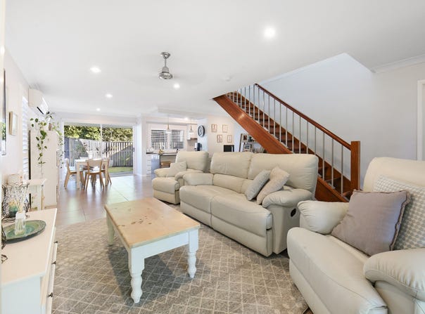 1 Tours Way, Burleigh Waters, Qld 4220