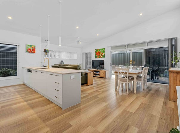 94/77 Spring Way, Nikenbah, Qld 4655