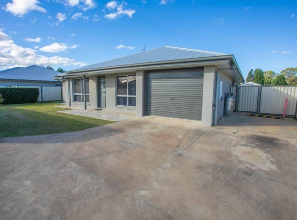 1/4 Moore Court, Chinchilla, Qld 4413