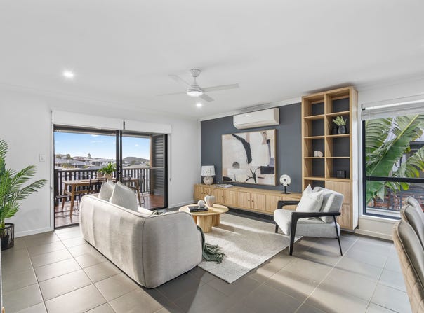 16 Sawyer Street, Spring Mountain, Qld 4300