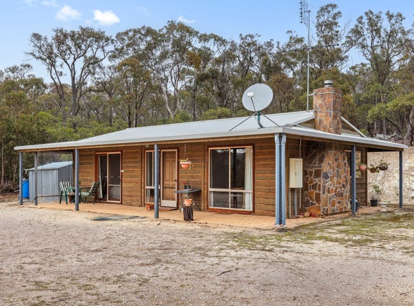 309 Stirling Road, She Oaks, Vic 3331