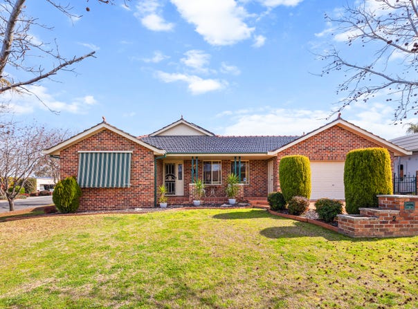 2 Overlanders Way, Hillvue, NSW 2340
