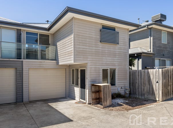 16 Sunshine Court, Hampton Park, Vic 3976