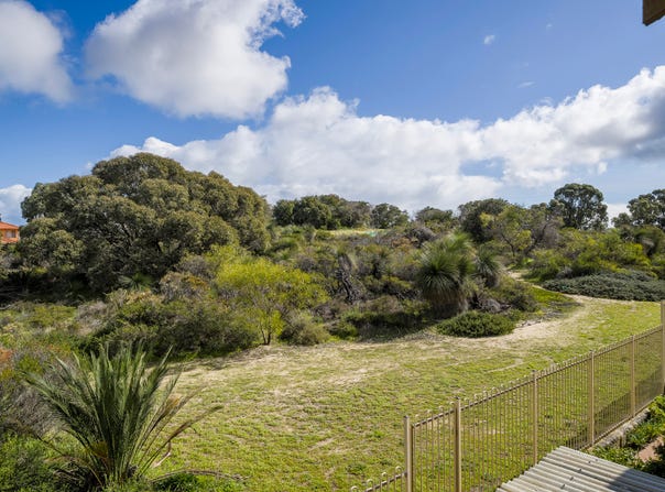 154/7 Harman Road, Sorrento, WA 6020