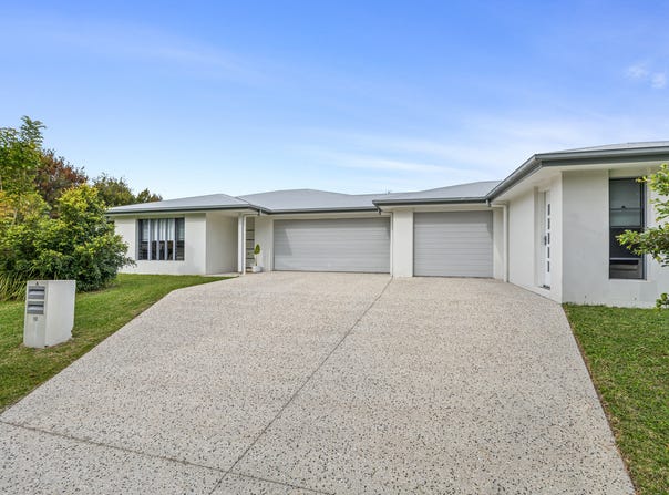 10 & 10A Minerva Place, Bli Bli, Qld 4560