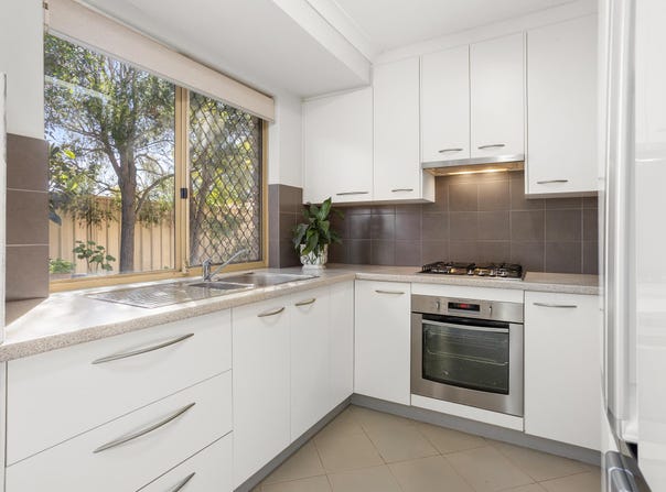 11/1-3 Stanbury Place, Kardinya, WA 6163