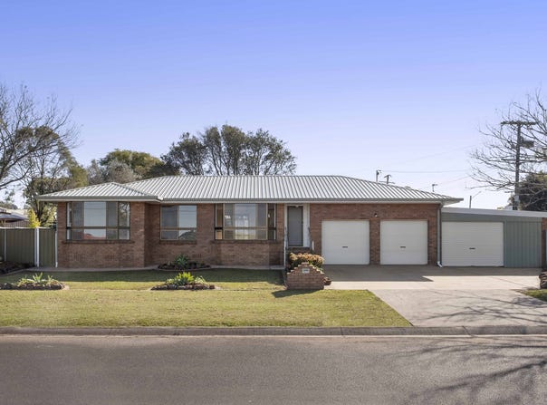 15 Barooga Court, Wilsonton Heights, Qld 4350