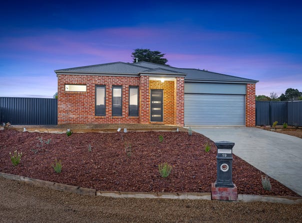 19 Eucalyptus Court, Beaufort, Vic 3373