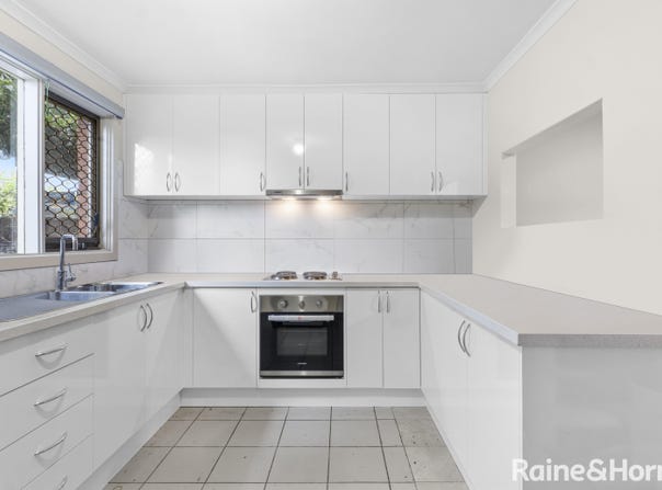 4/41 Staughton Street, Melton South, Vic 3338
