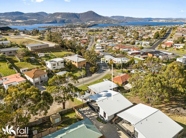 2/9 Elliston Street, Claremont, Tas 7011