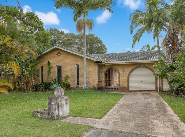 17 Lakes Drive, Tweed Heads West, NSW 2485