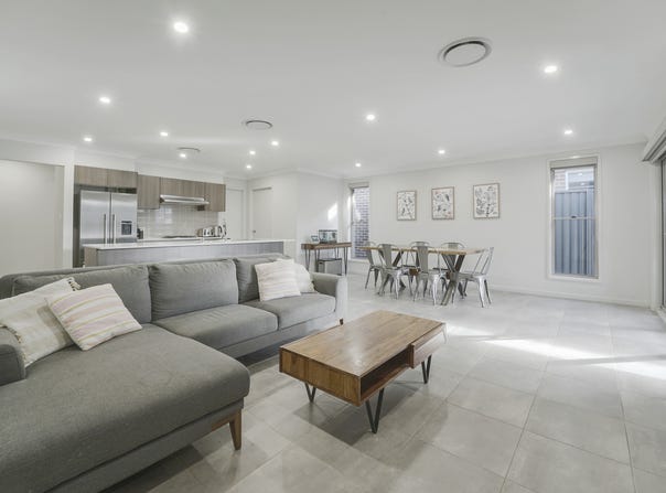 51 Flagship Ridge, Jordan Springs, NSW 2747