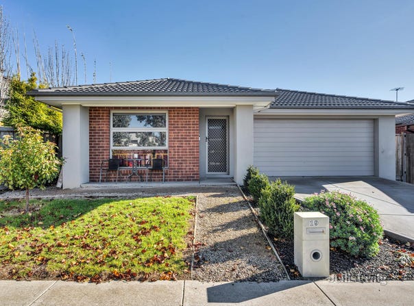 19 Illawara Drive, Mickleham, Vic 3064