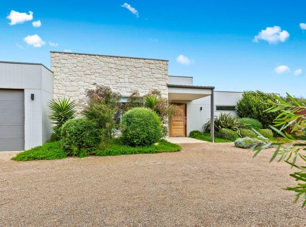 17 Daniella Crt, St Andrews Beach, Vic 3941