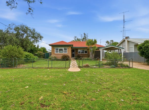 160 Third Avenue, Narromine, NSW 2821
