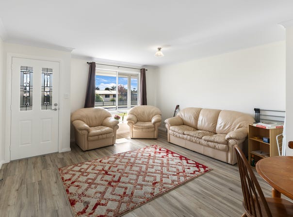 49 Katoomba Street, Orana, WA 6330