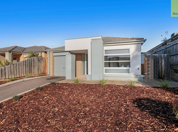 9/8 Silverdale Drive, Darley, Vic 3340