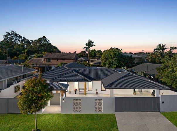 8 Linum Street, Palm Beach, Qld 4221
