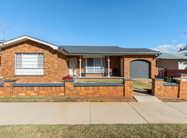 124 Asquith Street, Temora, NSW 2666