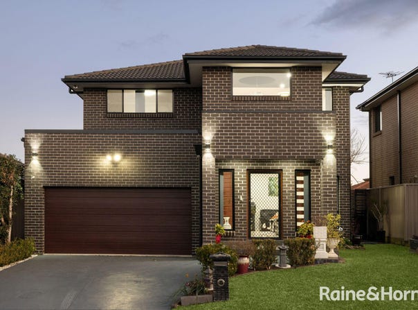 18 Alpine Place, Carnes Hill, NSW 2171