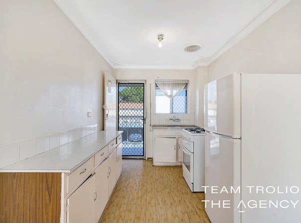 37/303 Harborne Street, Glendalough, WA 6016