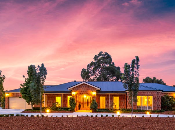 2 Lythgo Court, Cardigan, Vic 3352